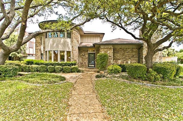 1st image of 3001 Laguna Dr
