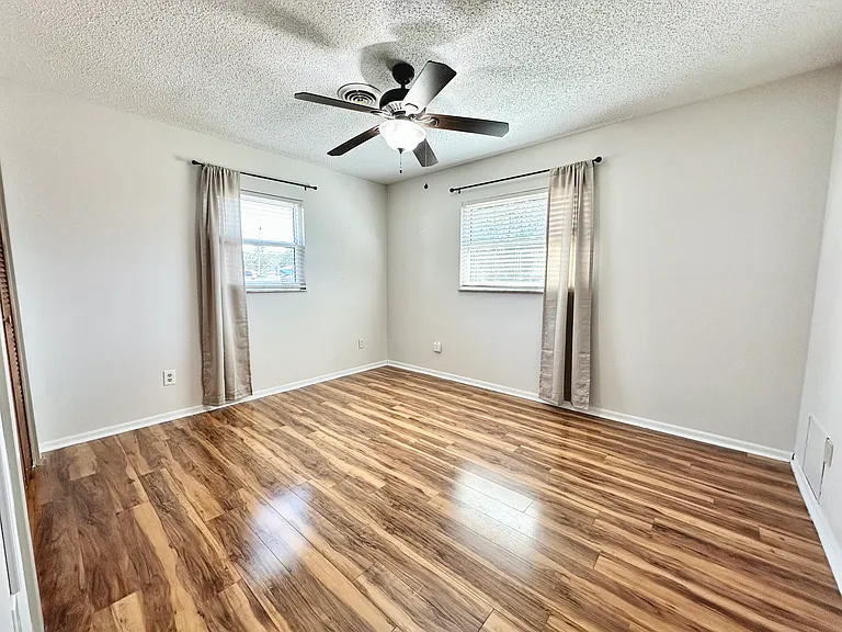 37137 Rutledge Dr — Photo 27