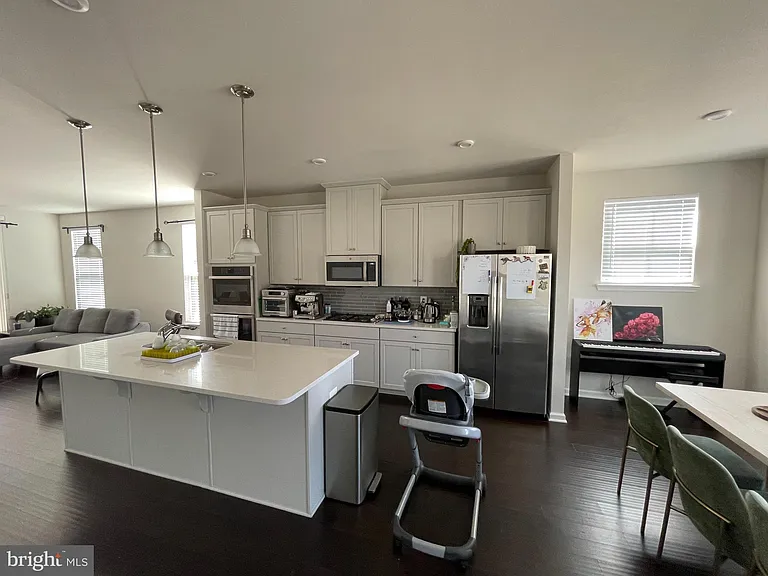 22264 Foundation Dr — Photo 15