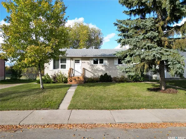 1878 13th STREET W, Prince Albert, SK S6V 3K3