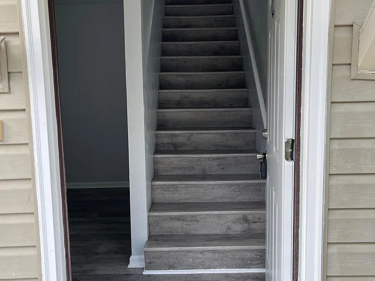 2052 Darnell Cir #B — Photo 6