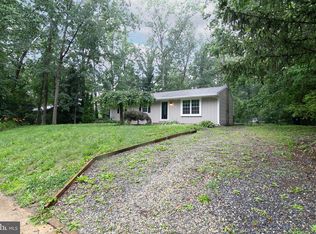 16 Alberts Ave, Sicklerville, NJ 08081