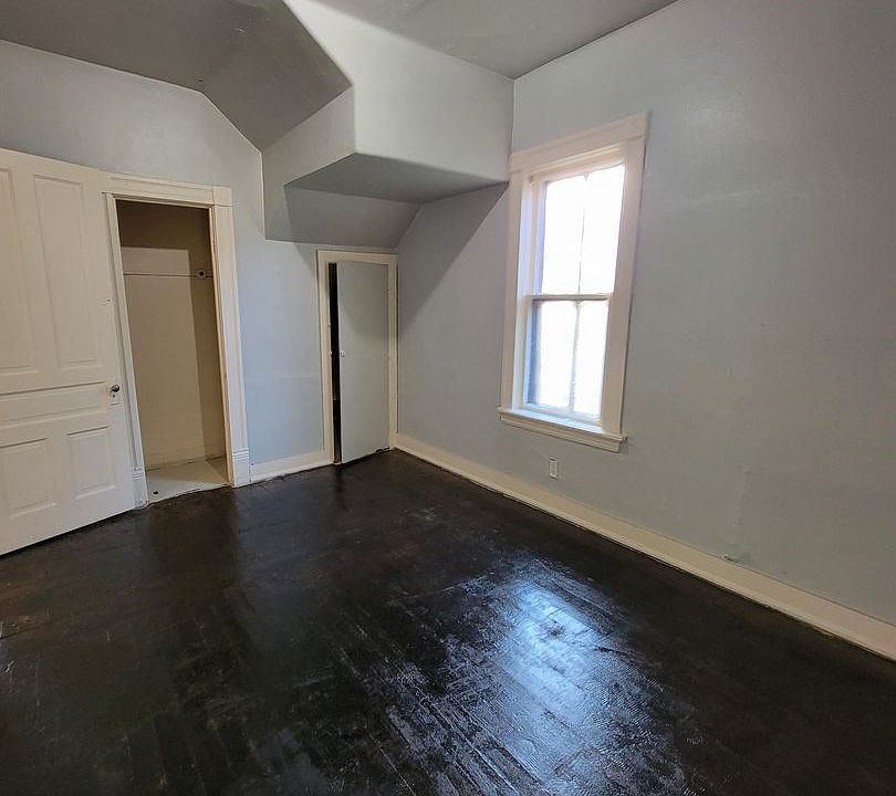 1st image of 2322-24 W Juneau Ave #11436312