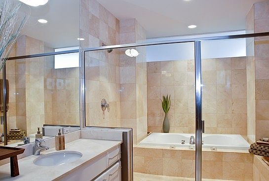 5th image of 1035 W Huron St APT 303