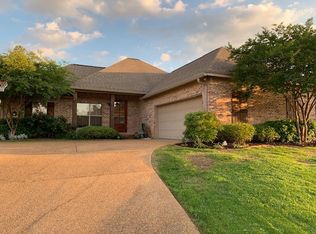 112 Summerdale Pl, Brandon, MS 39047