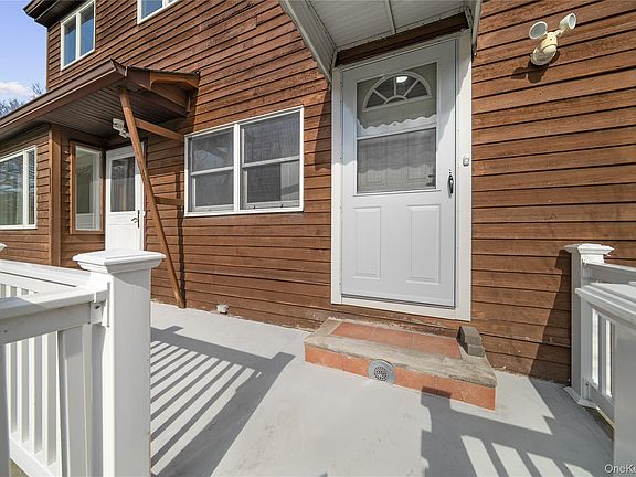 5th image of 653 Meadow Road