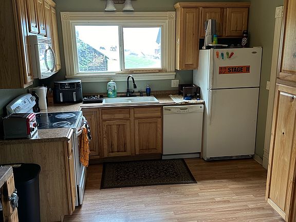 3rd image of 1143 Whitaker Dr