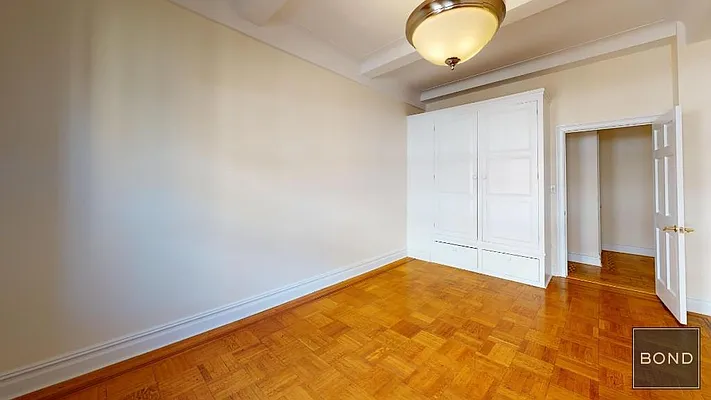 Rented by Bond New York | media 48