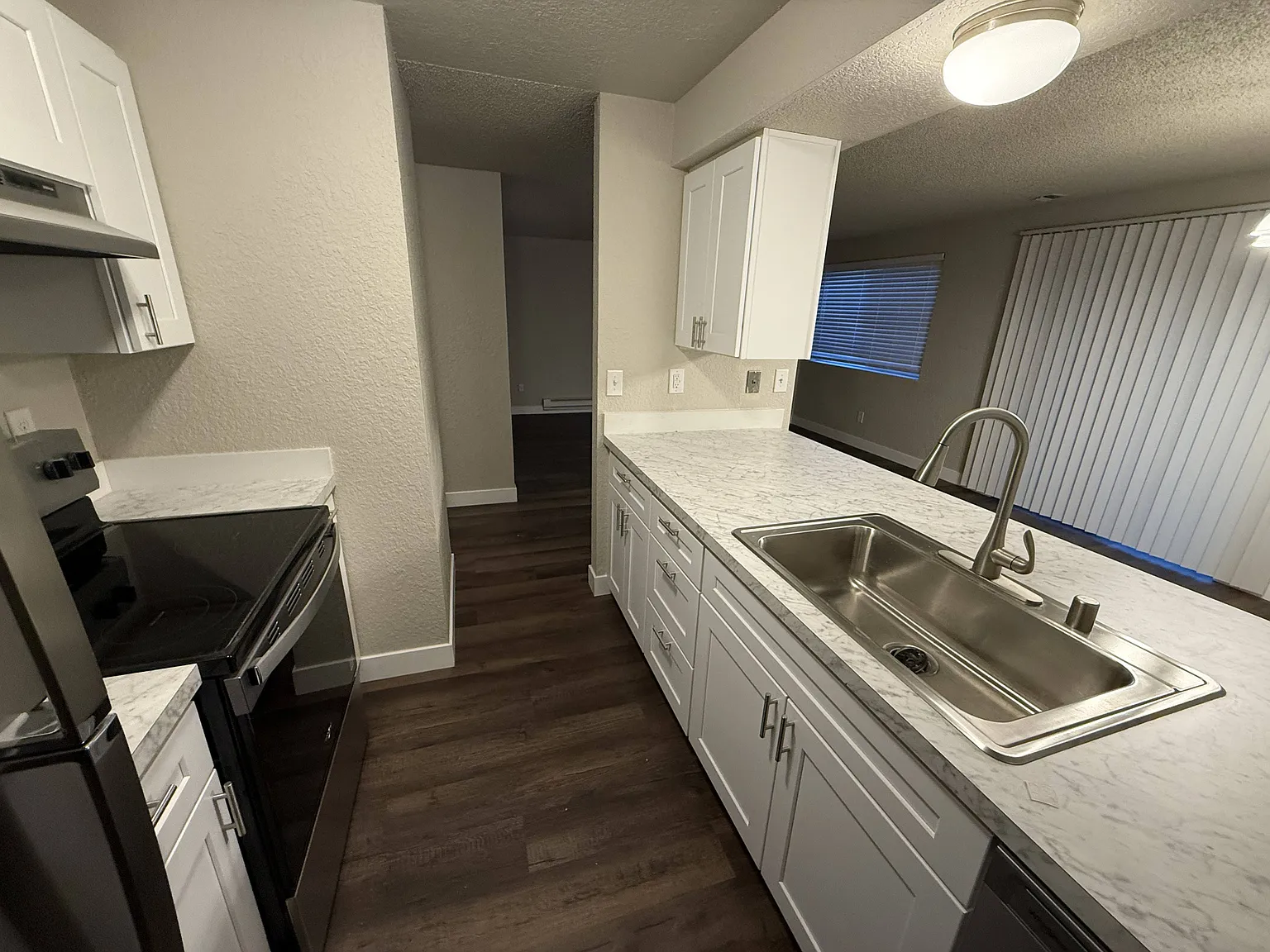 Golden Given Apartments — Photo 2