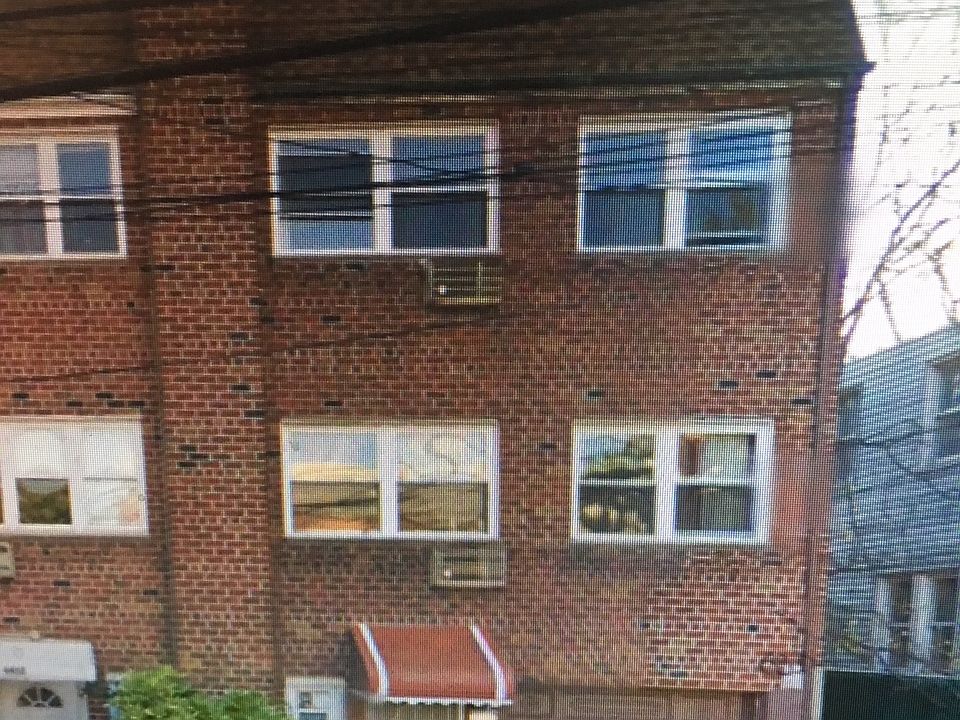 2nd image of 8450 127th St #1