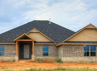 8651 Oak Tree Cir, Edmond, OK 73025