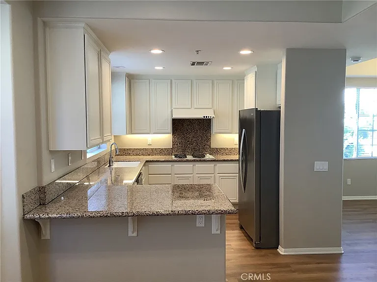 719 Fairview Ave #B — Photo 5