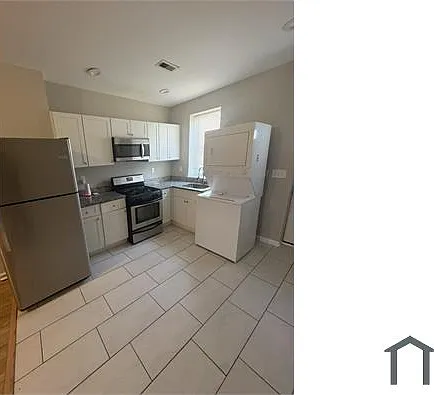 1207 James St — Photo 5