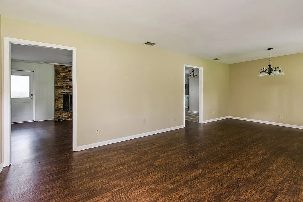 213 Cherokee Trail - 213 Cherokee Trail — Photo 3