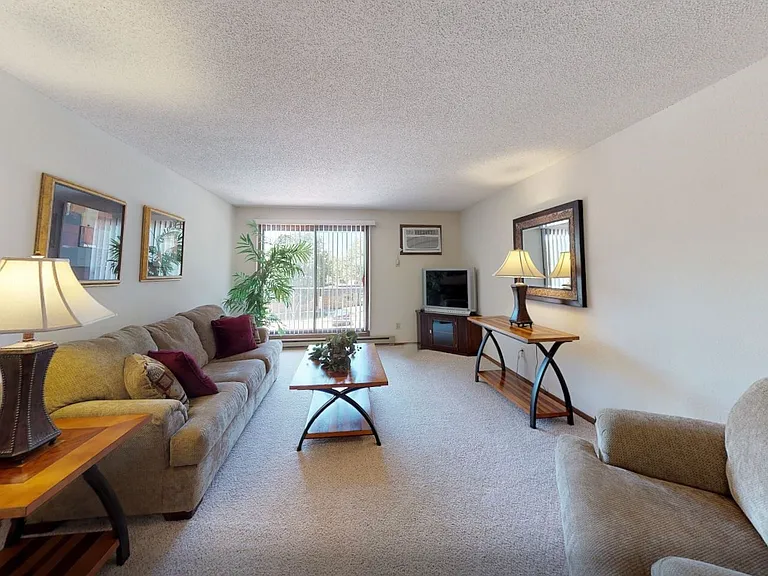 Meadow Wood — Photo 19