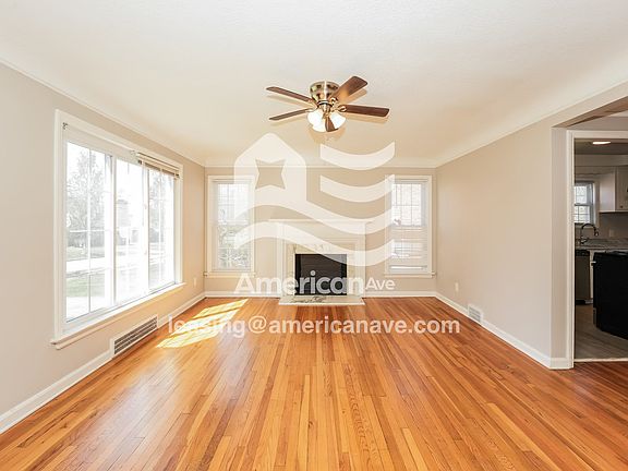 1224241_002_living_room_2.jpg