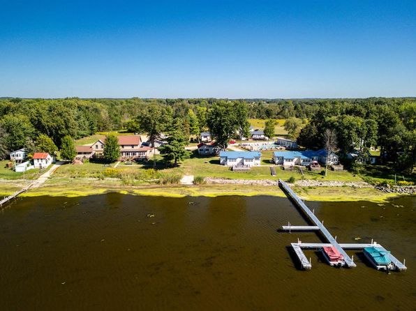 W983 West North Shore Drive #7, Montello, WI 53949