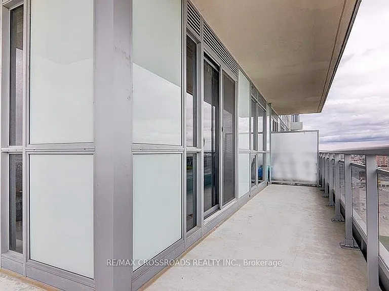 9201 Yonge St #1704 — Photo 23