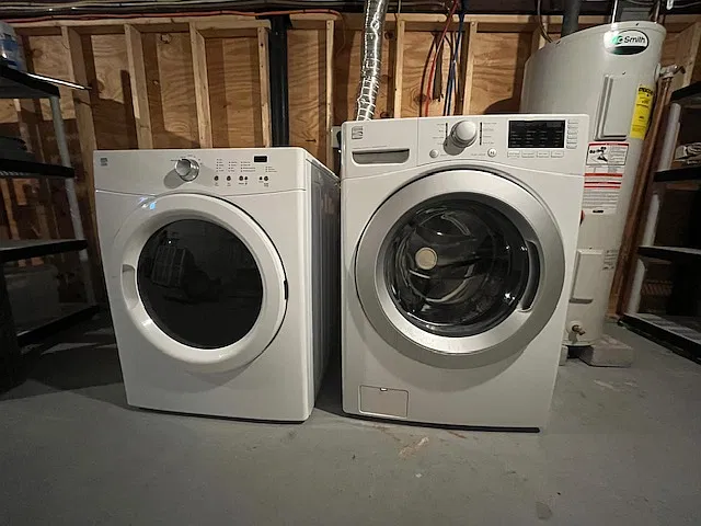 2 bed, 900 sqft, $3,150 — Photo 3
