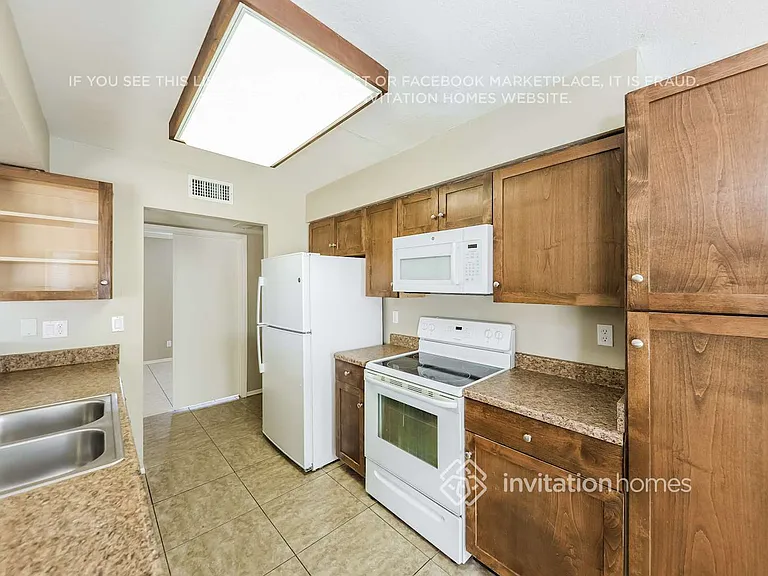17402 N 34th Ln — Photo 6