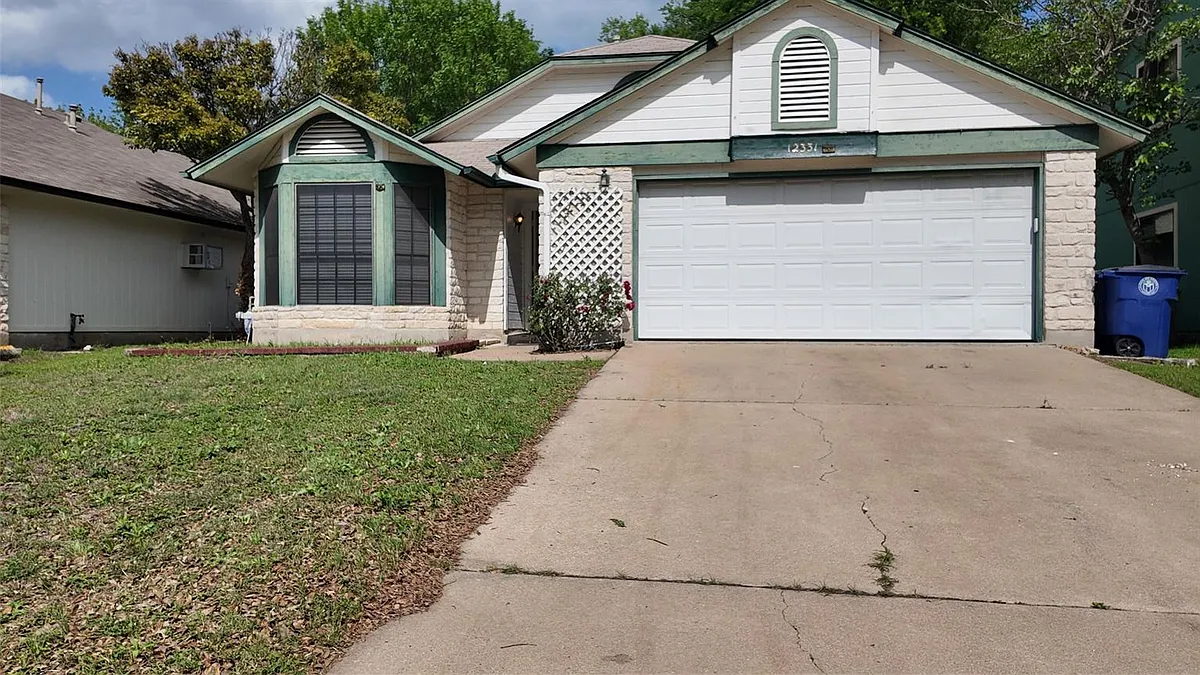 Building Photo - 12331 Yarmont Way