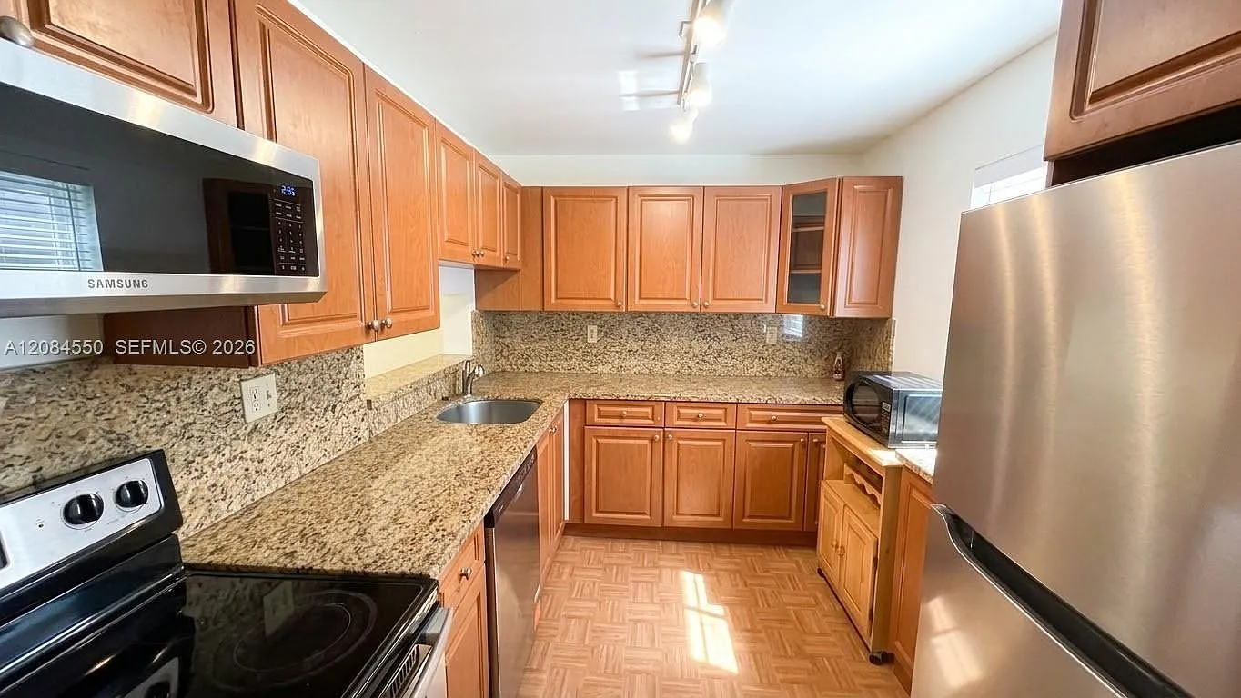Horizons West Condo #4 — Photo 1