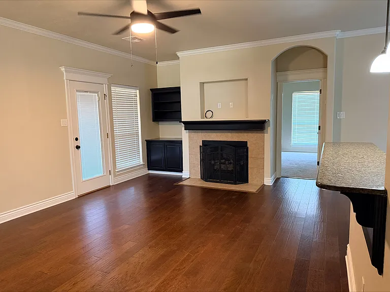 5702 NW Valor Ave — Photo 7