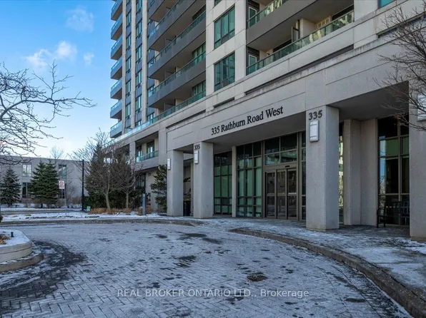 335 Rathburn Rd W #312, Mississauga, ON L5B 0C8