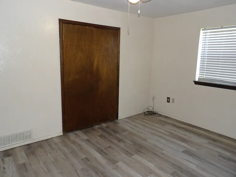 4712 SE Mieling Dr — Photo 4