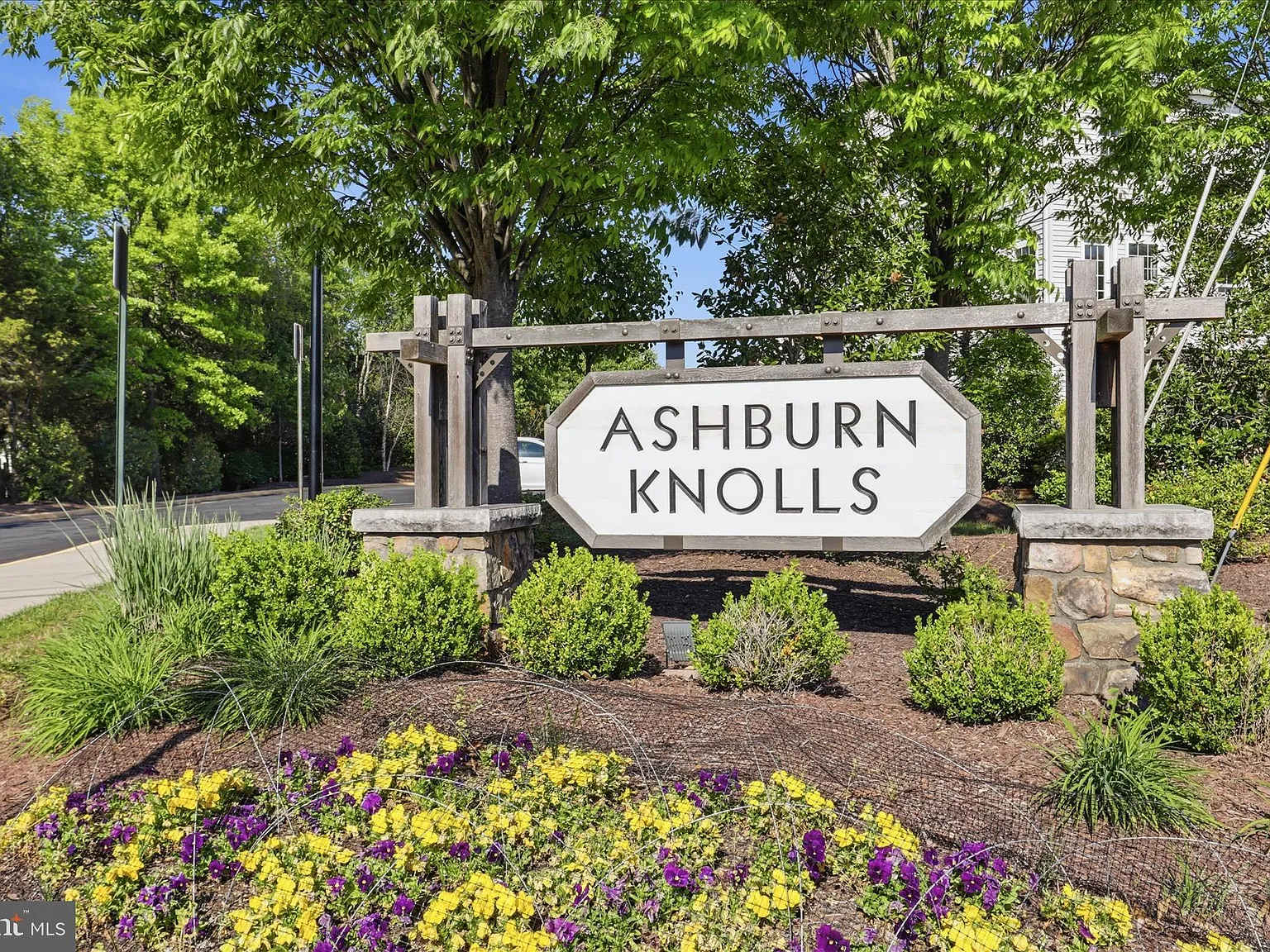 4 bed, 3.5 bath, 3138 sqft, $3,750 — Photo 4