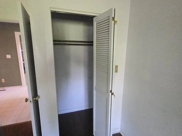 104 Hampton Ct — Photo 19