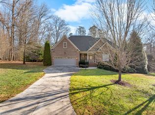 5400 Brittainywood Rd, Kernersville, NC 27284