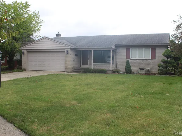 17230 Stamwich St, Livonia, MI 48152