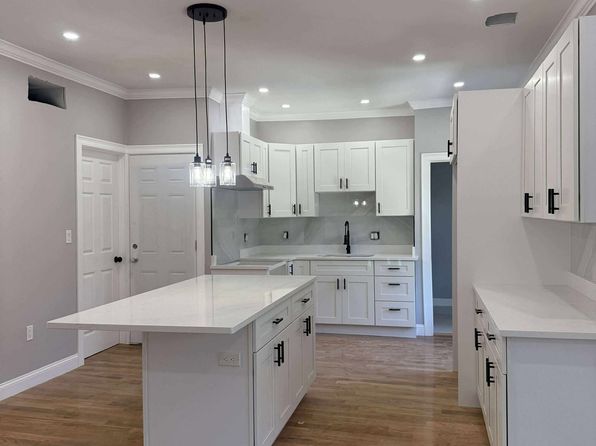 7 Wooddale Ave #2