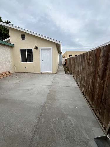 129 John Kennedy St Photo 1