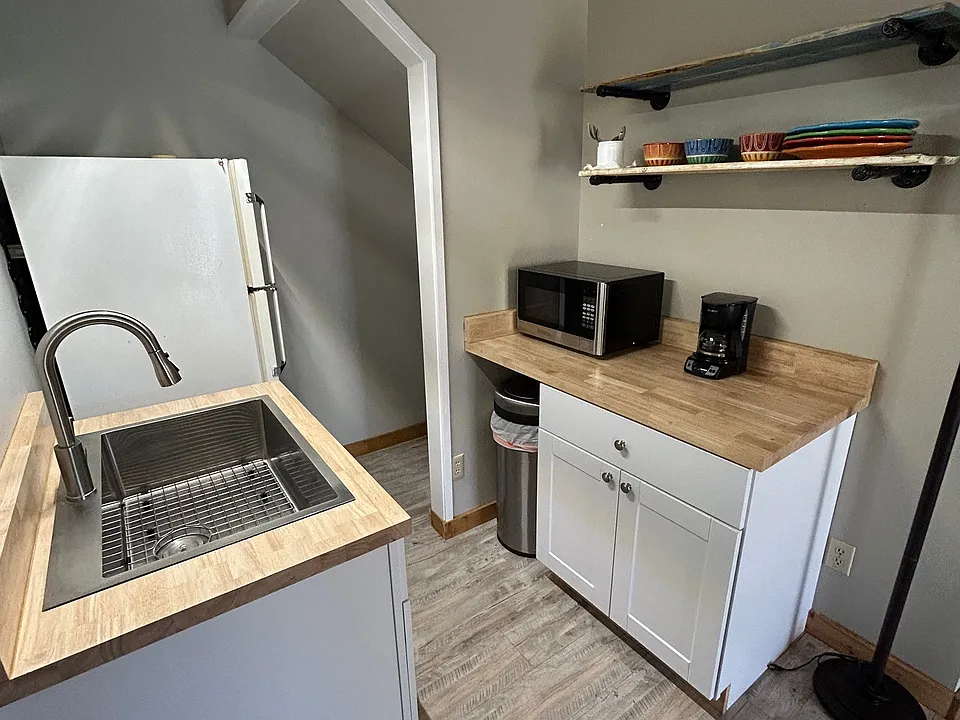 135 Forest Pl