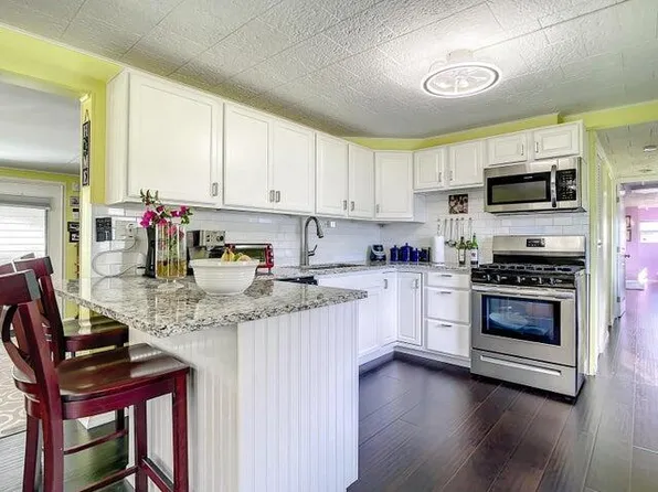 4215 MEADOW VIEW Drive, Boynton Beach, FL 33436