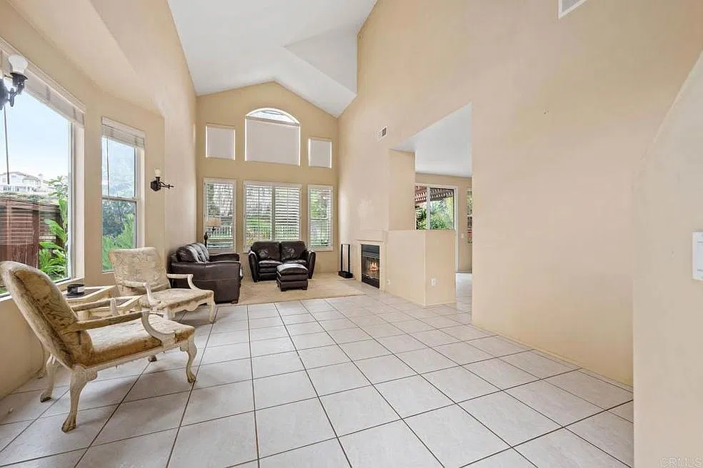 3 bed, 2.5 bath, 1621 sqft, $4,600 — Photo 4