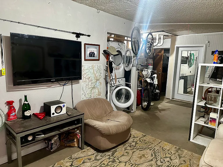 742 Lagoon Dr #B — Photo 30