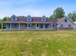3210 Will Carleton Rd, Flat Rock, MI 48134