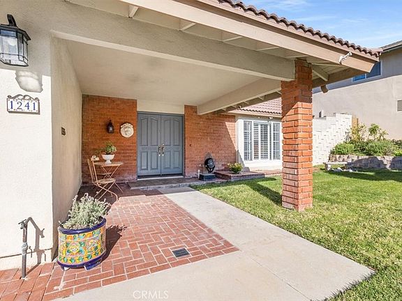 5th image of 1241 Flintlock Rd