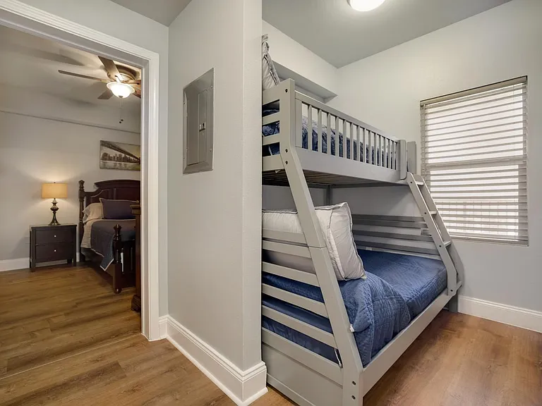 9902 S Thomas Dr #1938 — Photo 9