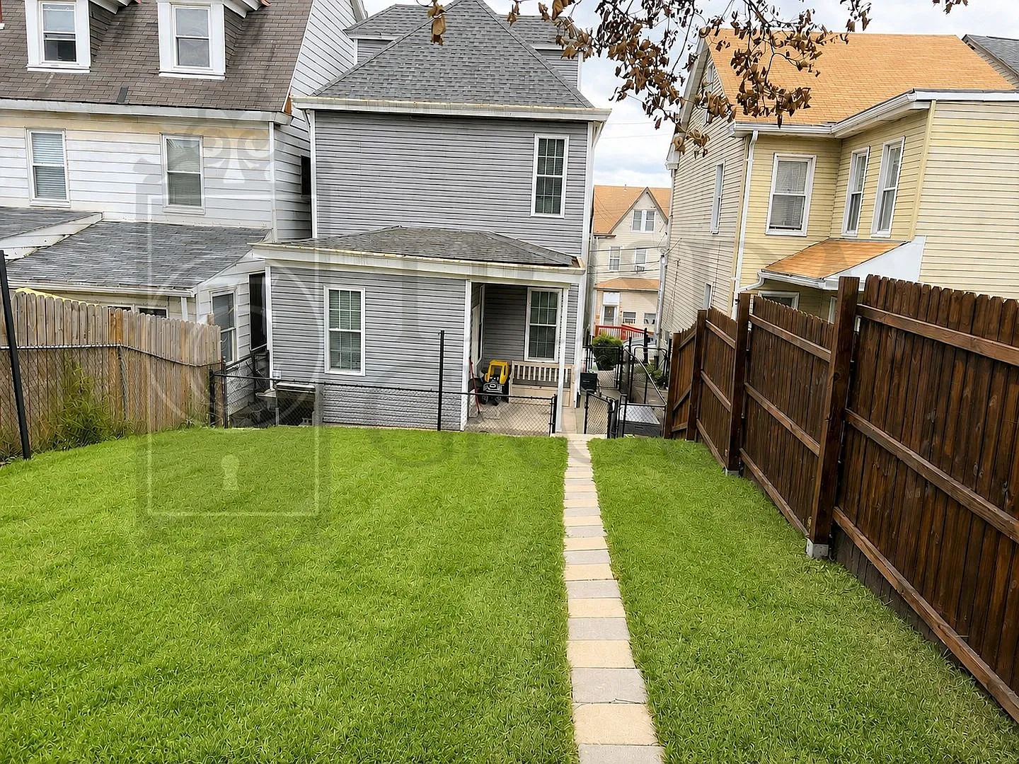 Avail Sept 1: Mt Washington Single Family Home W/ Fenced Yard, Off Street Parking, Ac, Laundry, D... — Photo 3