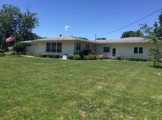 508 S 8th St, Altamont, IL 62411