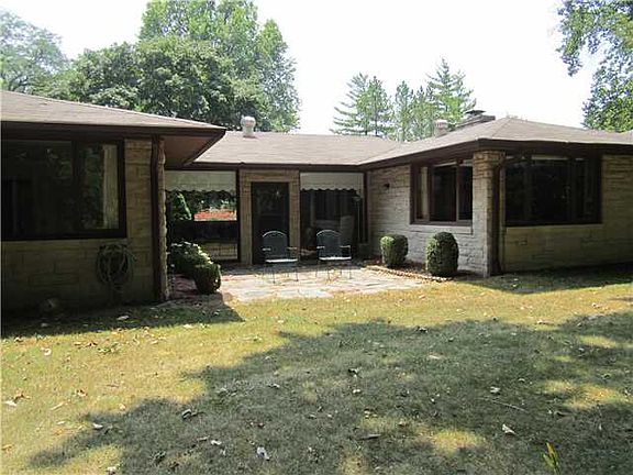 2nd image of 402 W Tilden Dr