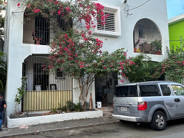 Calle Bolivar — Photo 1