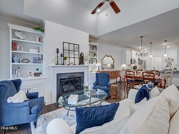 5th image of 1263 Greensview Circle