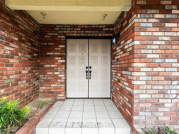 3rd image of 126 Irving Way