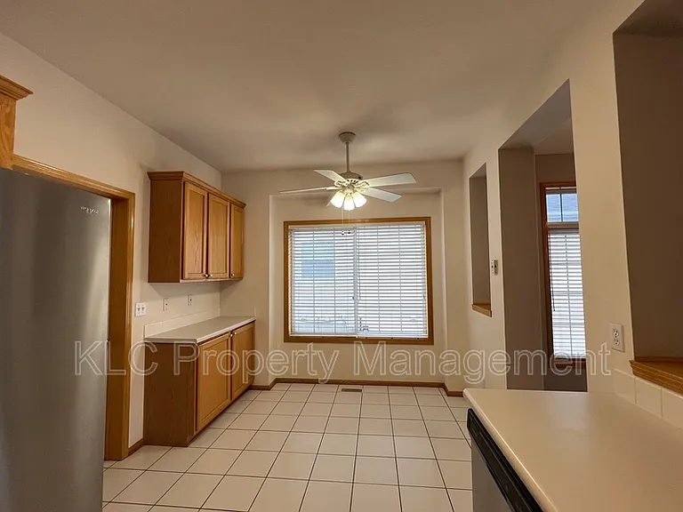 1725 S 50th St #192 — Photo 11