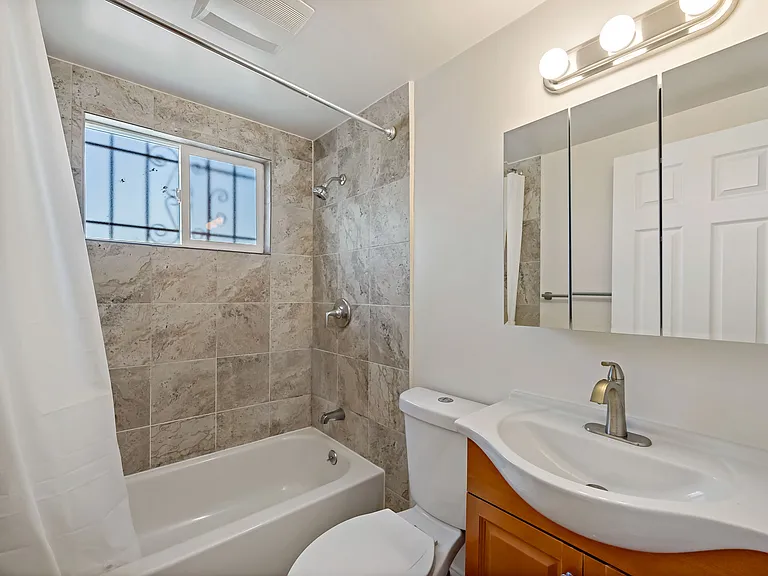 324 S 4th St #326 — Photo 9